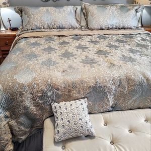 Croscill Comforter King